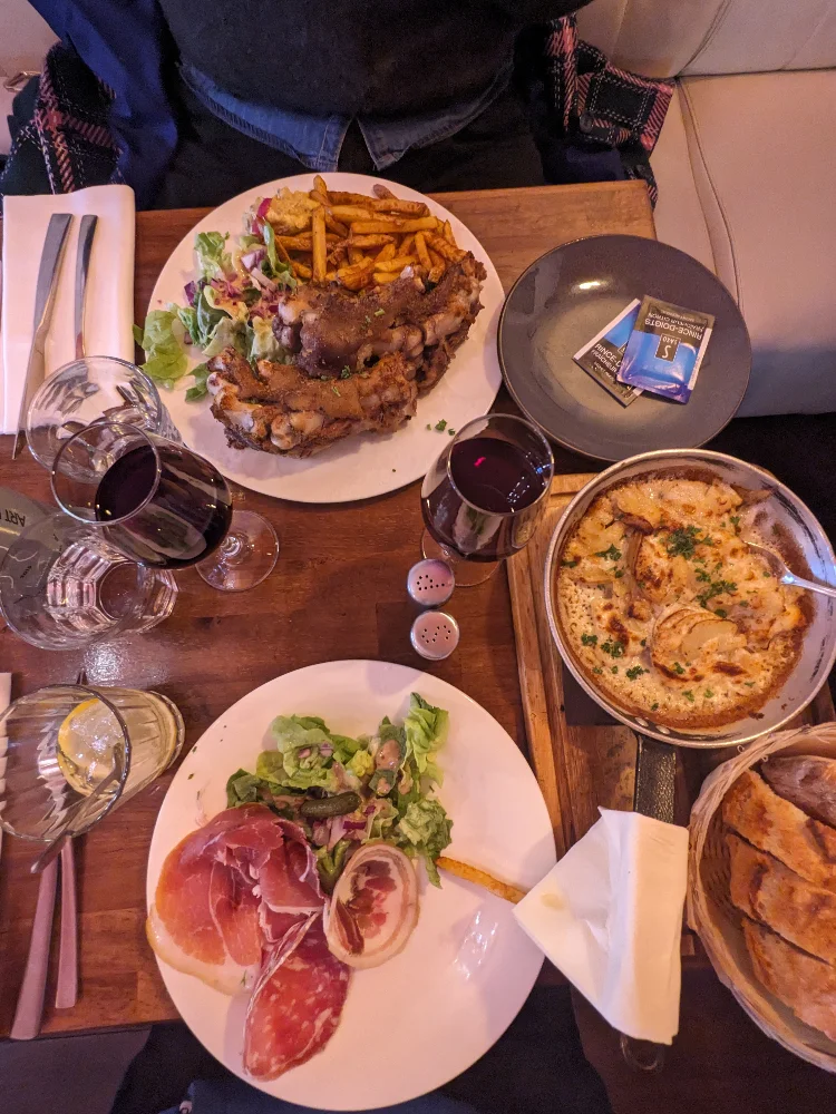 Truffade à La Table du Plot, Rue Pannessac, Le Puy-en-Velay, France