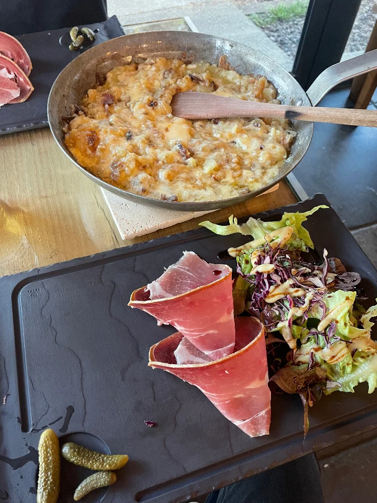 Truffade à La Hutte Gauloise - Photo 1